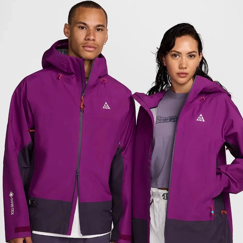 ✅✅Msrp $500 Nike ACG "Misery Ridge"
Storm-FIT ADV GORE-TEX Jacket Large & Small